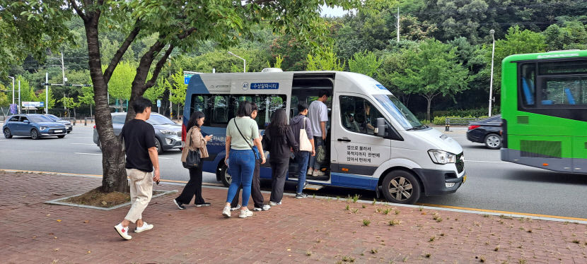 썸네일 이미지: 수요응답형 교통수단 '모블버스' 만족도 100%, 대구 전역 확장 준비